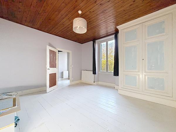 Maison de ville avec garage à vendre à Nérac