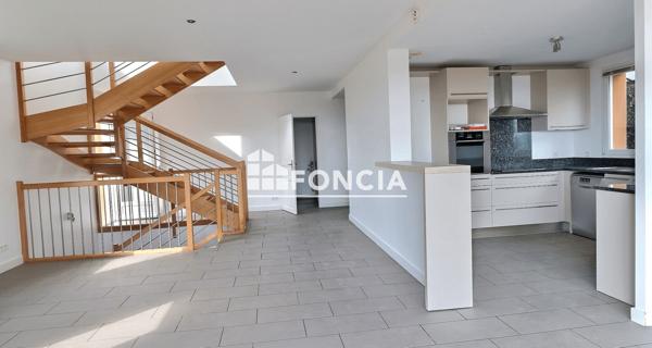 Location Maison 6 pièces 188.46 m² - Limonest 69760