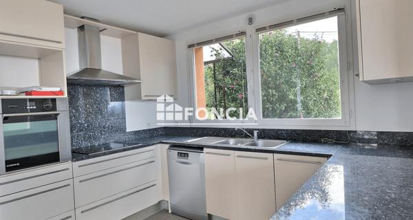 Location Maison 6 pièces 188.46 m² - Limonest 69760