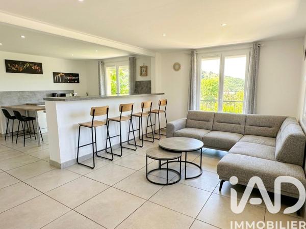 Maison à vendre 10 pièces 183 m² Châteauneuf-du-Rhône