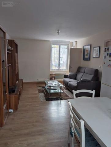 Maison à louer à Bessé-sur-Braye dans la Sarthe (72310), ref : 101/1958