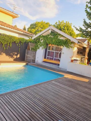 TOULOUSE LARDENNE (31100) – Charme des Années 30 – T5 de 140 m² avec Piscine sur 493 m²