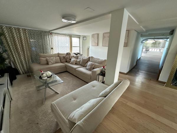 TOULOUSE LARDENNE (31100) – Charme des Années 30 – T5 de 140 m² avec Piscine sur 493 m²