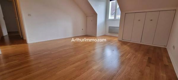 Vente                                                      Appartement
                        
                     3 pièces                      69 m2                     à Limeil-Brévannes