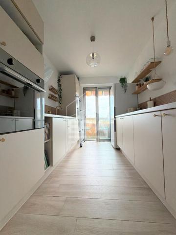 Appartement 2 pièces avec parking et cave Cros de Cagnes
