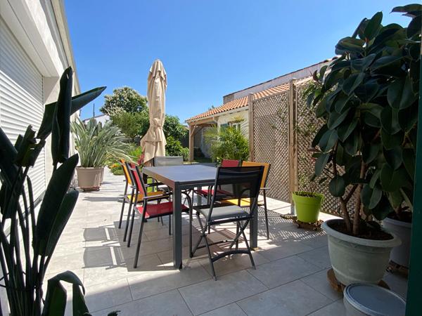 Maison Saujon 8 pièce(s) 230 m2 Saujon