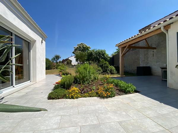 Maison Saujon 8 pièce(s) 230 m2 Saujon