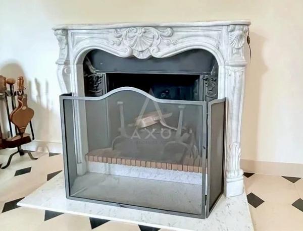 Maison familiale de surface totale  de 350 m2 dont 244 m2 au sol  terrain d'environ 2000 m2  proche centre ville à Bruz, au calme, 10 minutes de Rennes ,