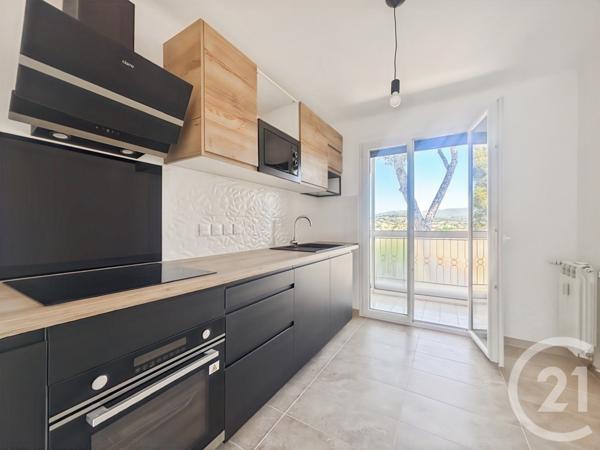 Appartement T3 à vendre  3 pièces - 68,27 m2 SANARY SUR MER - 83