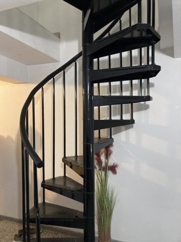 A LAGNIEU, en Centre-Ville, IMMEUBLE de 2 appartements T3 duplex et studio avec 1 place de stationnement Lagnieu (01150)