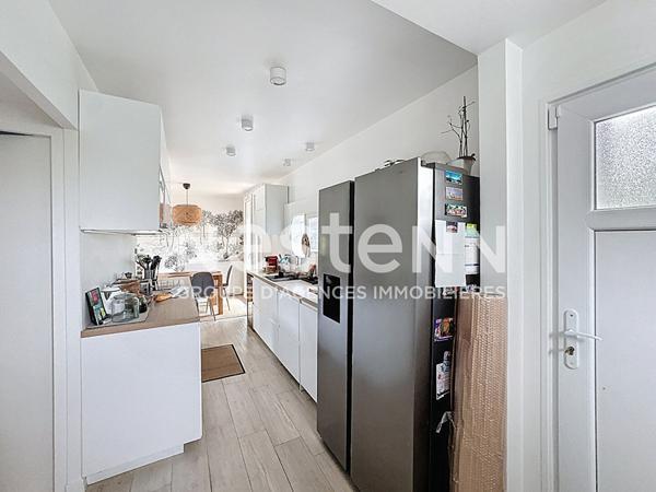 Maison Evry Courcouronnes 6 pièces, grand jardin, proche T12, écoles et collége, 4 chambres, grand salon, contrat Nestenn