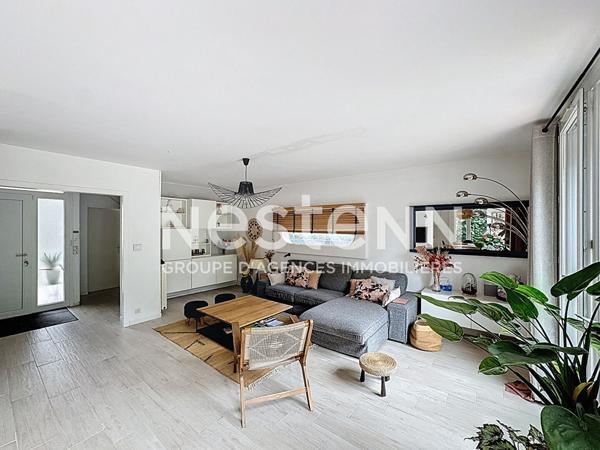 Maison Evry Courcouronnes 6 pièces, grand jardin, proche T12, écoles et collége, 4 chambres, grand salon, contrat Nestenn