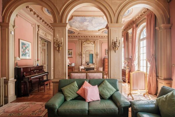 Appartement dans un hôtel particulier du 19ème avec son jardin privatif et son orangerie