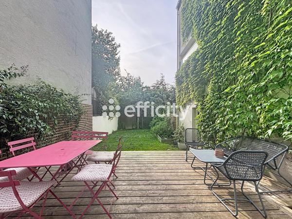 Maison
         6 pièces
        - 152 m² Bien prestige 1 198 000 € *