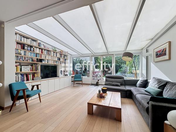 Maison
         6 pièces
        - 152 m² Bien prestige 1 198 000 € *