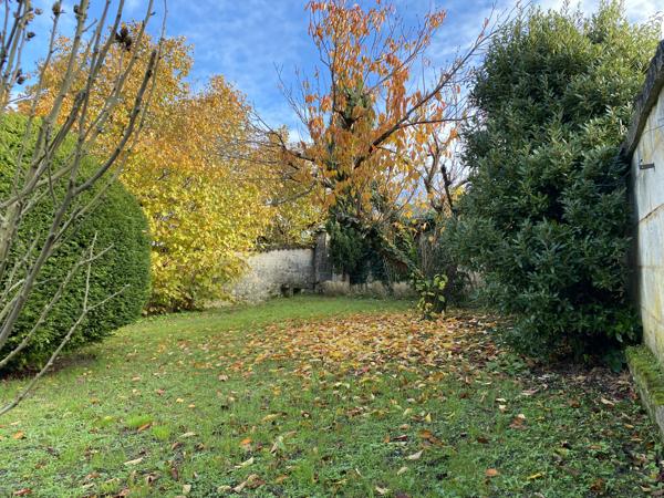 CHATEAUNEUF :Maison de caractère XIX? – 5 chambres – Terrasse et jardin