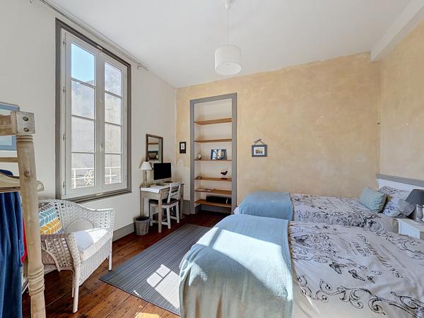 CHATEAUNEUF :Maison de caractère XIX? – 5 chambres – Terrasse et jardin