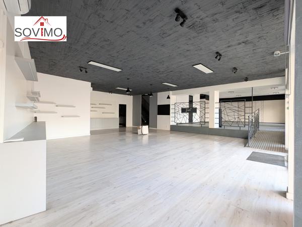 AU COEUR DE LA VILLE, IMMEUBLE À USAGE COMMERCIAL ET HABITATION