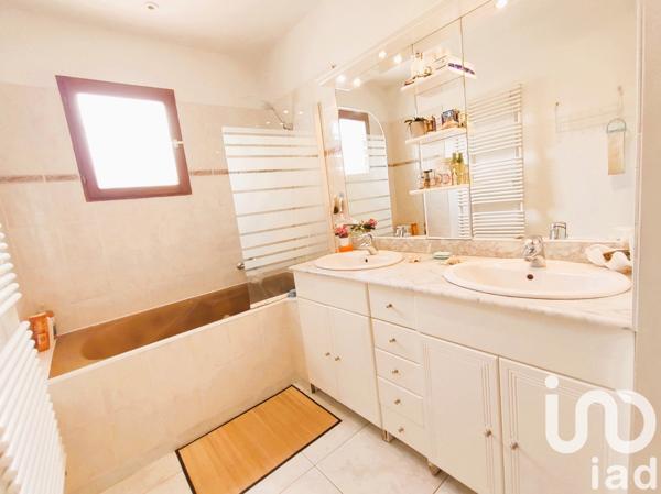 Maison 4 pièces de 103 m² à Fleury (11560)