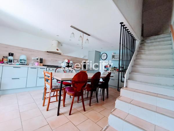 Maison 13 pièces - 300 m²