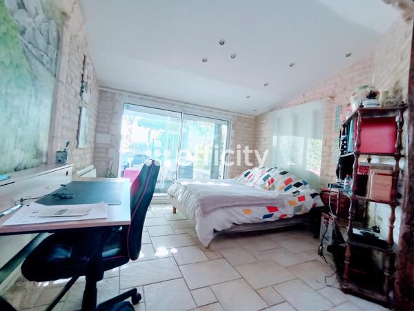 Maison 13 pièces - 300 m²