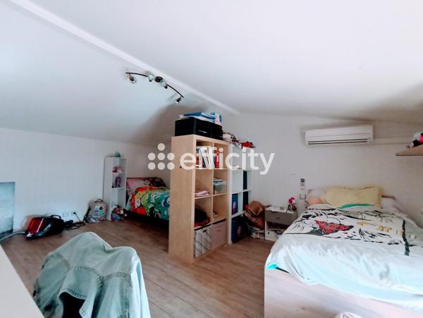 Maison 13 pièces - 300 m²