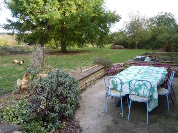 Maison en pierre quartier calme Prémery 3 Chambres avec grand terrain commerces écoles