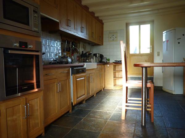 Maison en pierre quartier calme Prémery 3 Chambres avec grand terrain commerces écoles