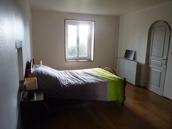 Maison en pierre quartier calme Prémery 3 Chambres avec grand terrain commerces écoles