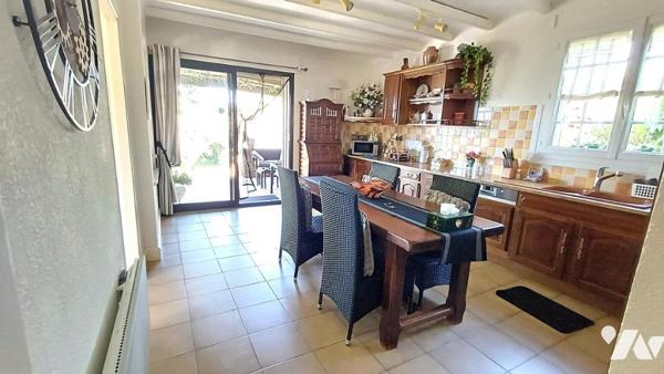 Villa avec jardin et piscine proche du centre d'Uzès