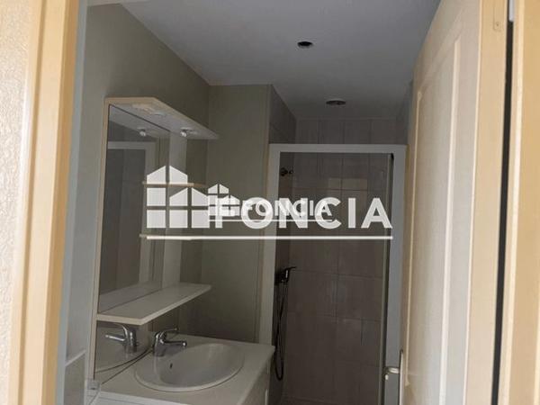 Location Appartement 2 pièces 42.79 m² - 36 RUE GAMBETTA Sable Sur Sarthe 72300