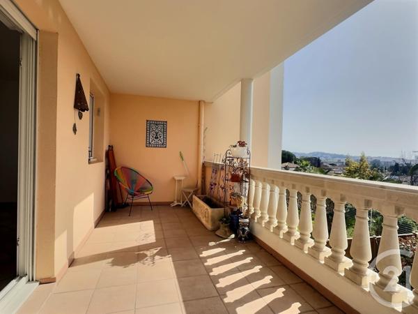 Appartement F4 à vendre  4 pièces - 102 m2 FREJUS - 83