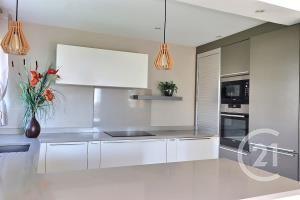 Appartement F4 à vendre  4 pièces - 102 m2 FREJUS - 83