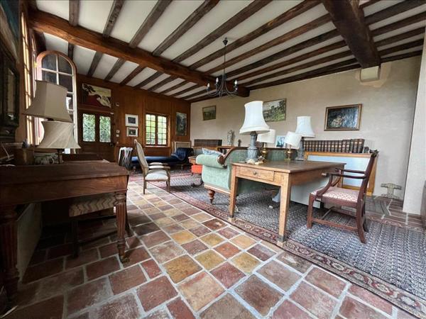 Maison à vendre |  Confolens |  14 pièces | 340 m²