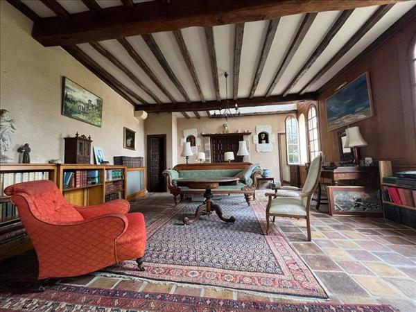 Maison à vendre |  Confolens |  14 pièces | 340 m²