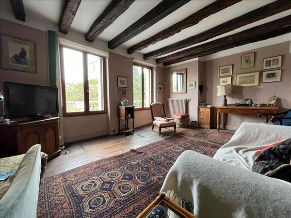 Maison à vendre |  Confolens |  14 pièces | 340 m²