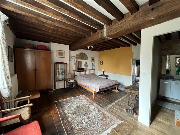 Maison à vendre |  Confolens |  14 pièces | 340 m²