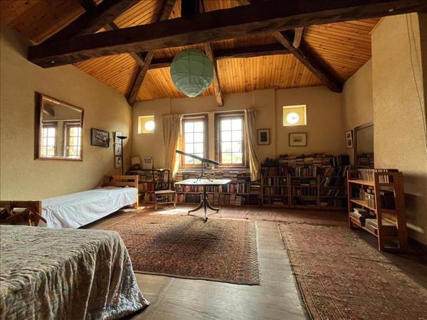 Maison à vendre |  Confolens |  14 pièces | 340 m²