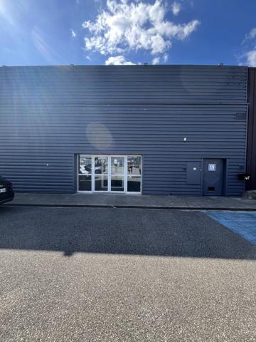 LOCAL COMMERCIAL 600M² DAVEZIEUX