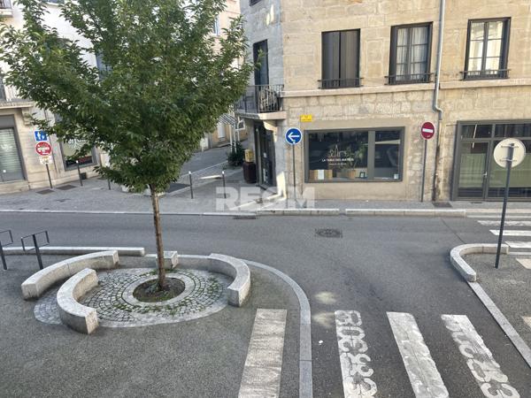 Saint-Étienne (42000) Appartement T3 plein centre à Saint-Etienne - investissement locatif.