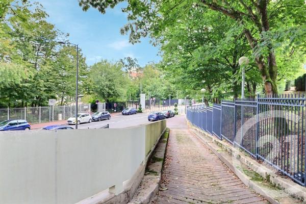 Parking à vendre  11 m2 TREMBLAY EN FRANCE - 93