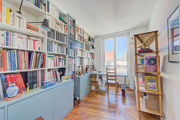 Appartement 3 pièces à vendre au centre-ville de Saint-Germain-en-Laye 470 000 € **  - Référence  18738