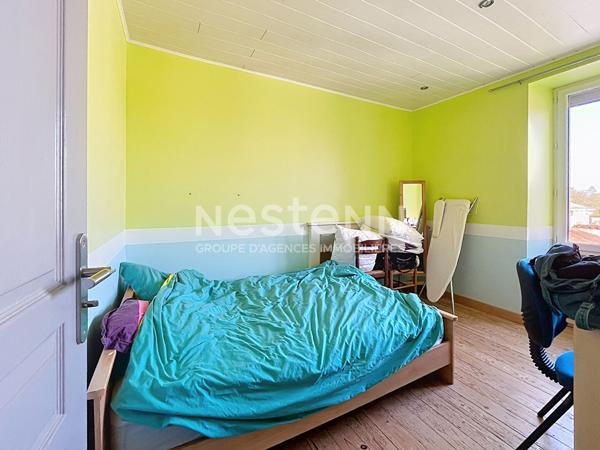 Maison en pierre pleine de charme à POUILLE, 3 chambres, dépendances