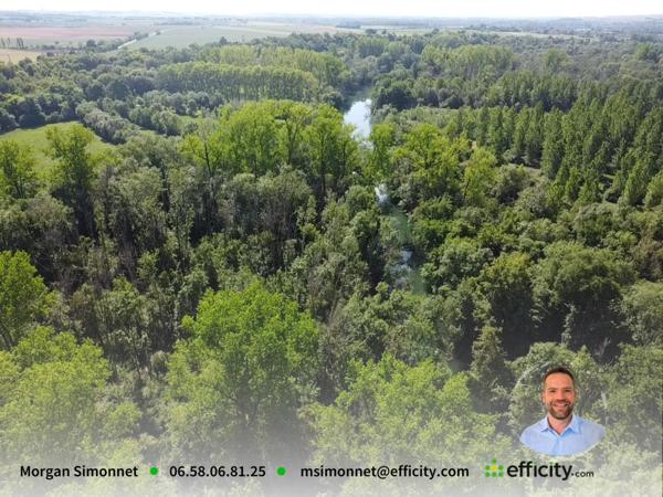 Terrain
        
        - 11043 m²