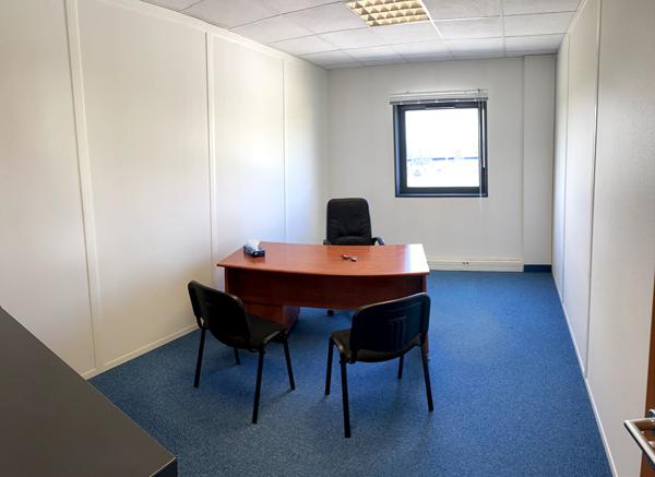 À VENDRE : BUREAUX - 200 M2- NANTES