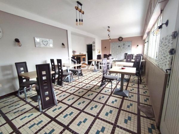 IMMEUBLE DE RAPPORT AVEC ANNEXE ET PATIO