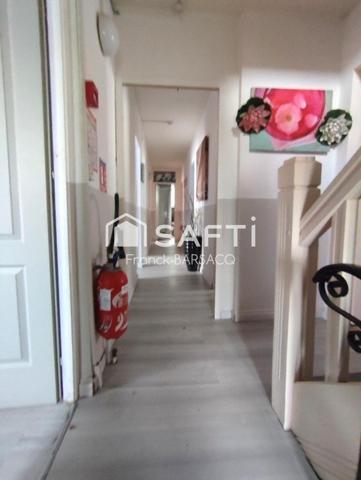 IMMEUBLE DE RAPPORT AVEC ANNEXE ET PATIO