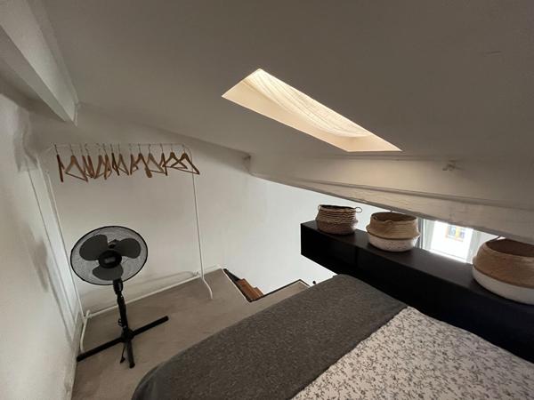 Appartement INTRA MUROS 1 pièce avec Mezzanine à vendre à Avignon - Dernier étage