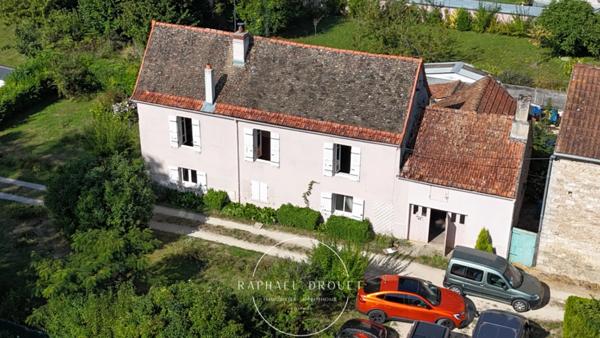 FONTAINE (71) – MAISON DE CAMPAGNE - 137 M2 – 3 CH – GARAGES – ATELIER
