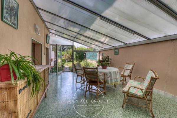 FONTAINE (71) – MAISON DE CAMPAGNE - 137 M2 – 3 CH – GARAGES – ATELIER